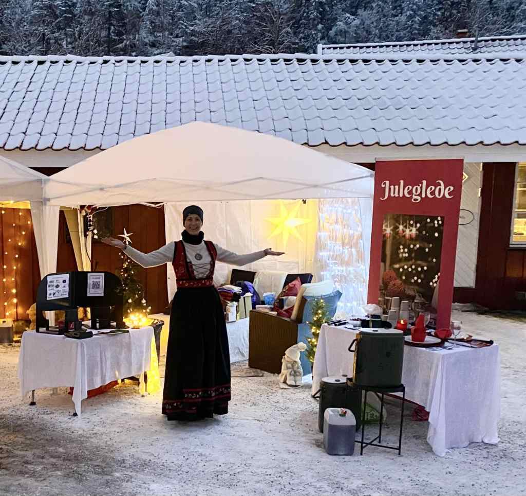 Linda Thunshelle is promoting the Juleglede event in Kleivstua hotel on the 4th of December 2022