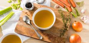 Home-made-Low-Sodium-Chicken-Stock-025-1180x580-1-1180x580